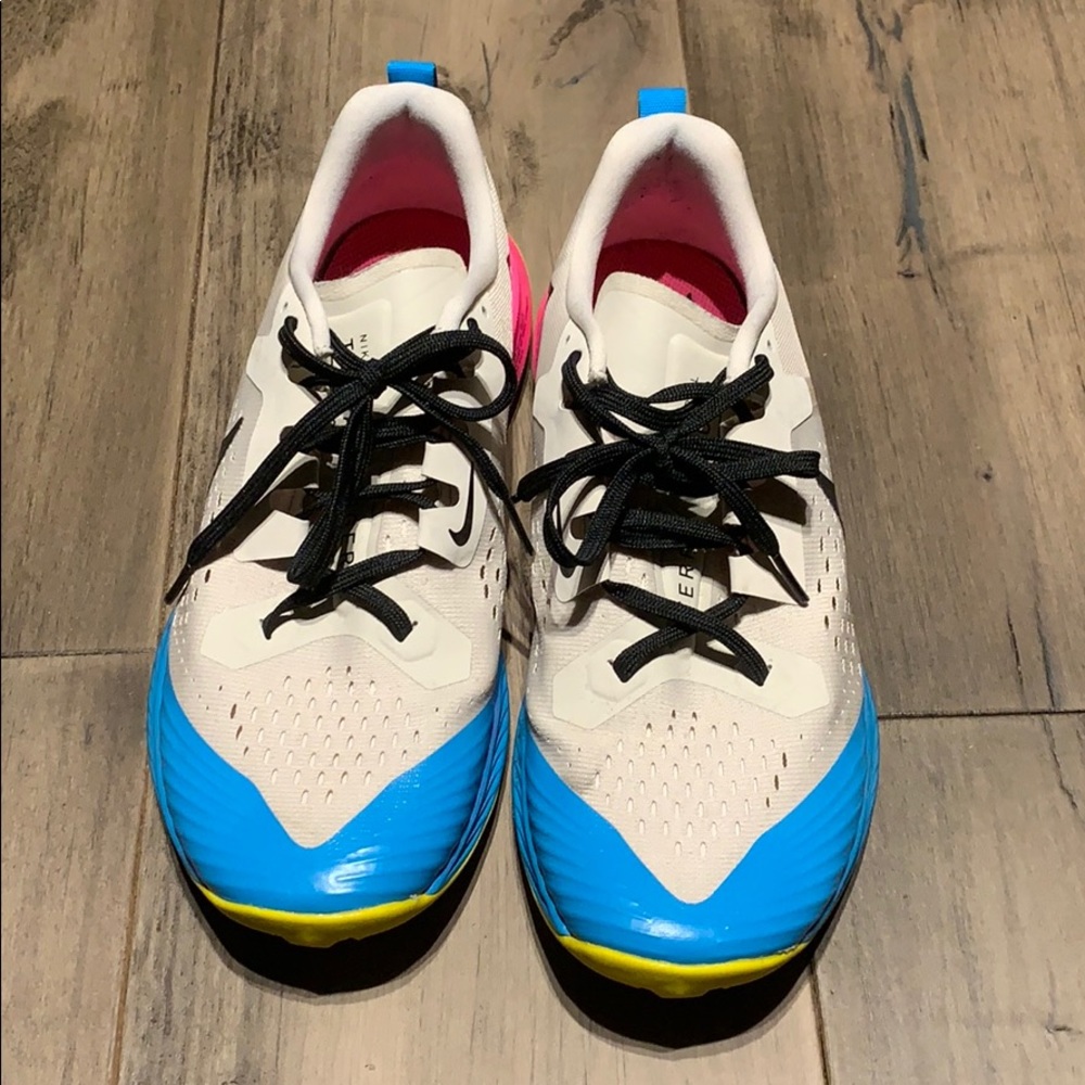Nike Trail Terra Kiger | White Blue Pink Yellow